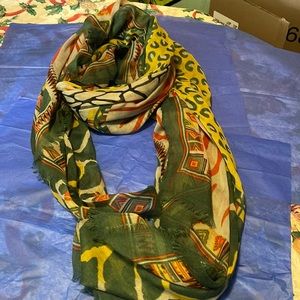 Used scarf size 38/77